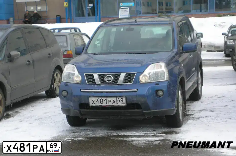 Фото автомобиля NISSAN X-TRAIL, 2008 — госномер А195ВР750. Цвет: СИНИЙ ТЕМНЫЙ