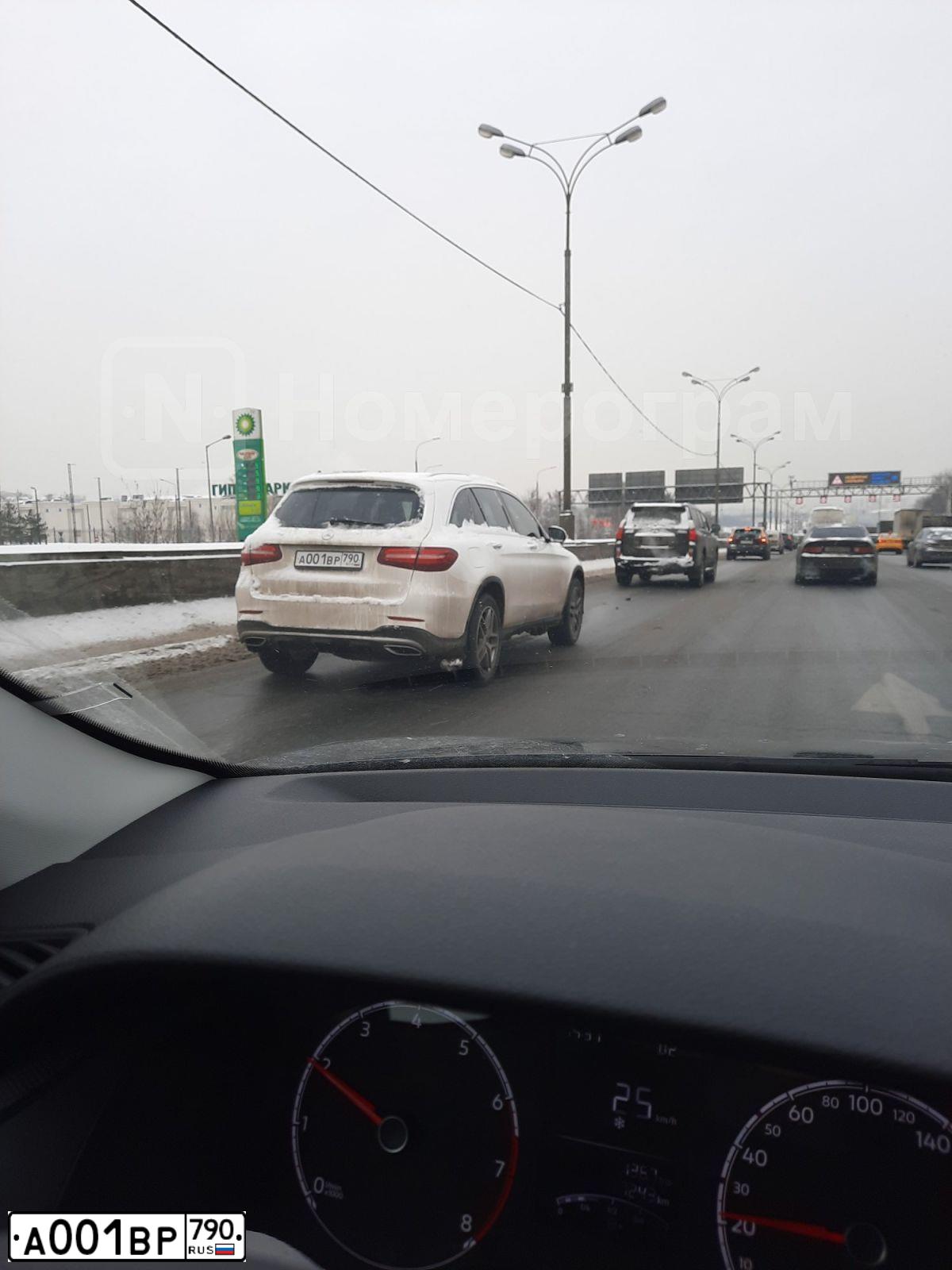 Фото автомобиля MERCEDES GLC-KLASSE, 2016 — госномер А001ВР790. Цвет: Белый