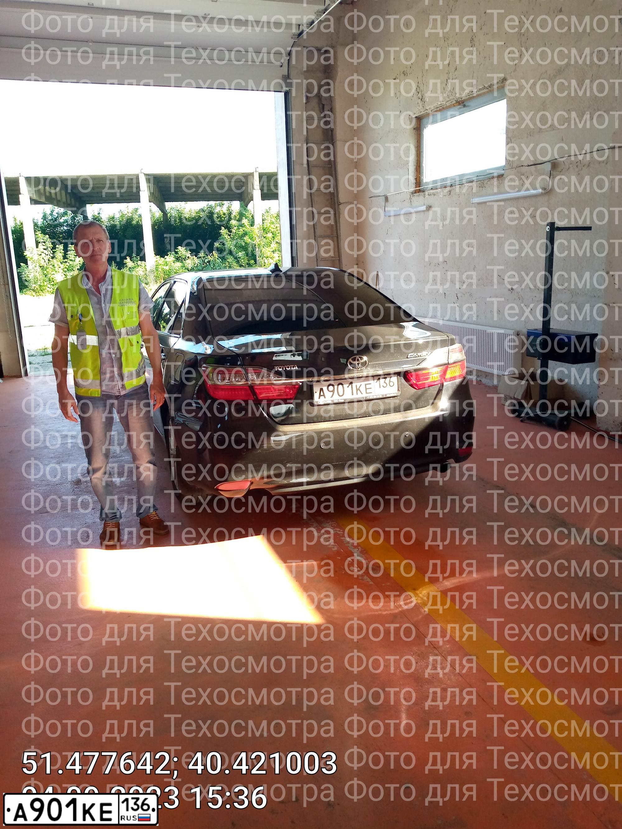 Фото автомобиля TOYOTA CAMRY, 2015 — госномер А700ТВ36. Цвет: ЧЕРНЫЙ МЕТАЛЛИК