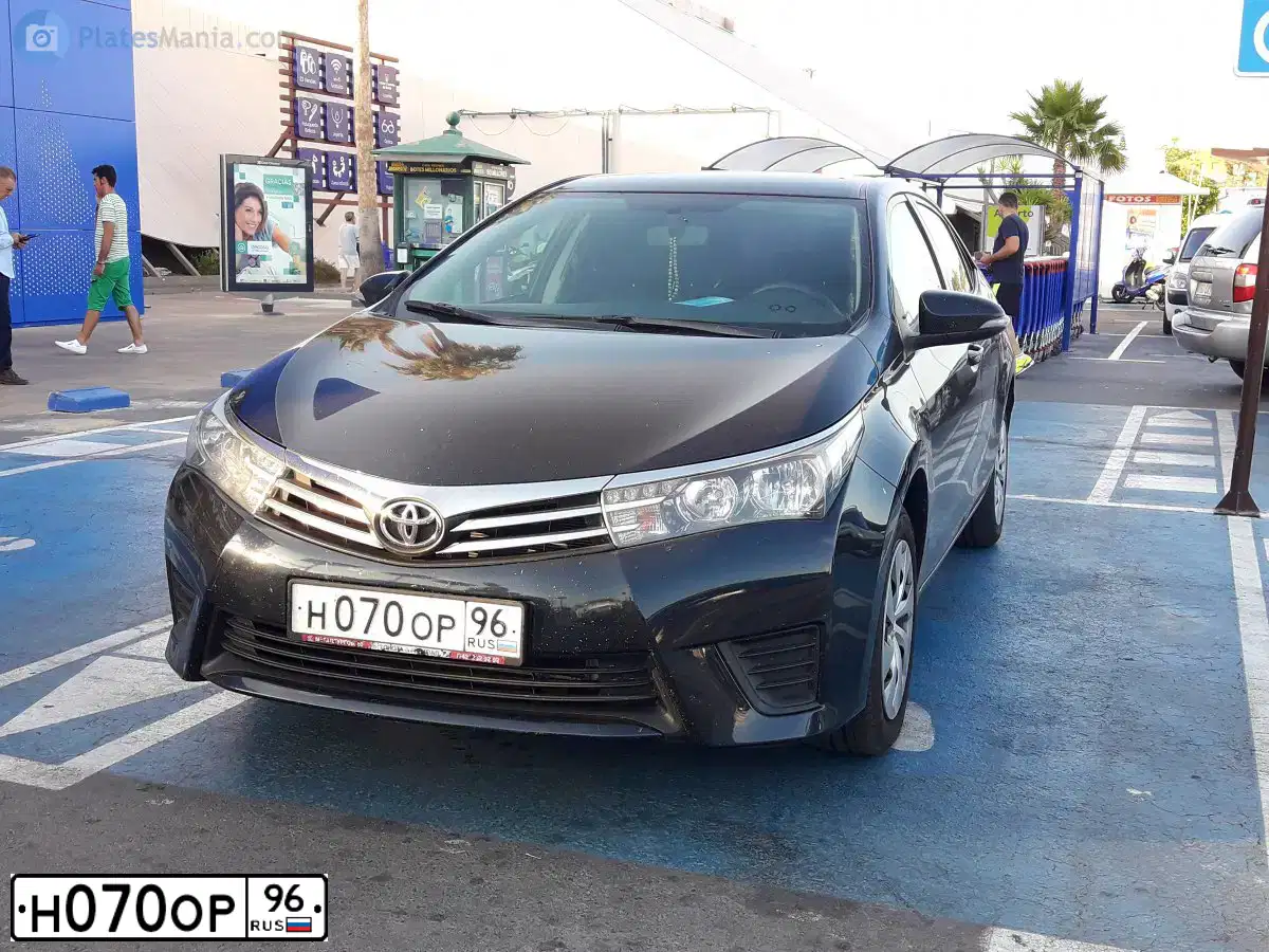 Фото автомобиля TOYOTA COROLLA, 2008 — госномер Р720МЕ72. Цвет: ТЕМНО-СИНИЙ