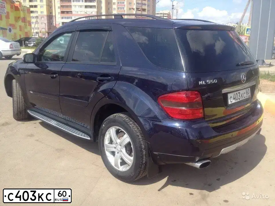 Фото автомобиля MERCEDES-BENZ ML350, 2005 — госномер С651АМ126. Цвет: Темно-синий