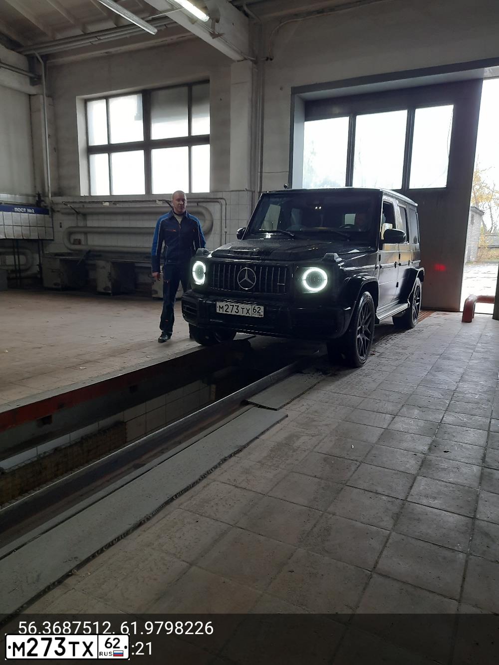 Фото автомобиля MERCEDES G-KLASSE, 2019 — госномер С513ТН196. Цвет: ЧЕРНЫЙ