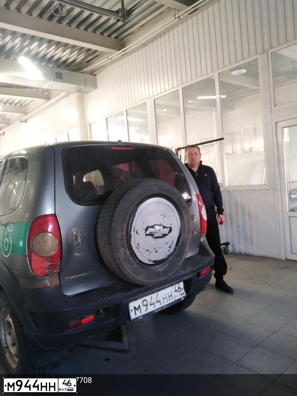 Фото автомобиля CHEVROLET T NIVA, 2011 — госномер М944НН46