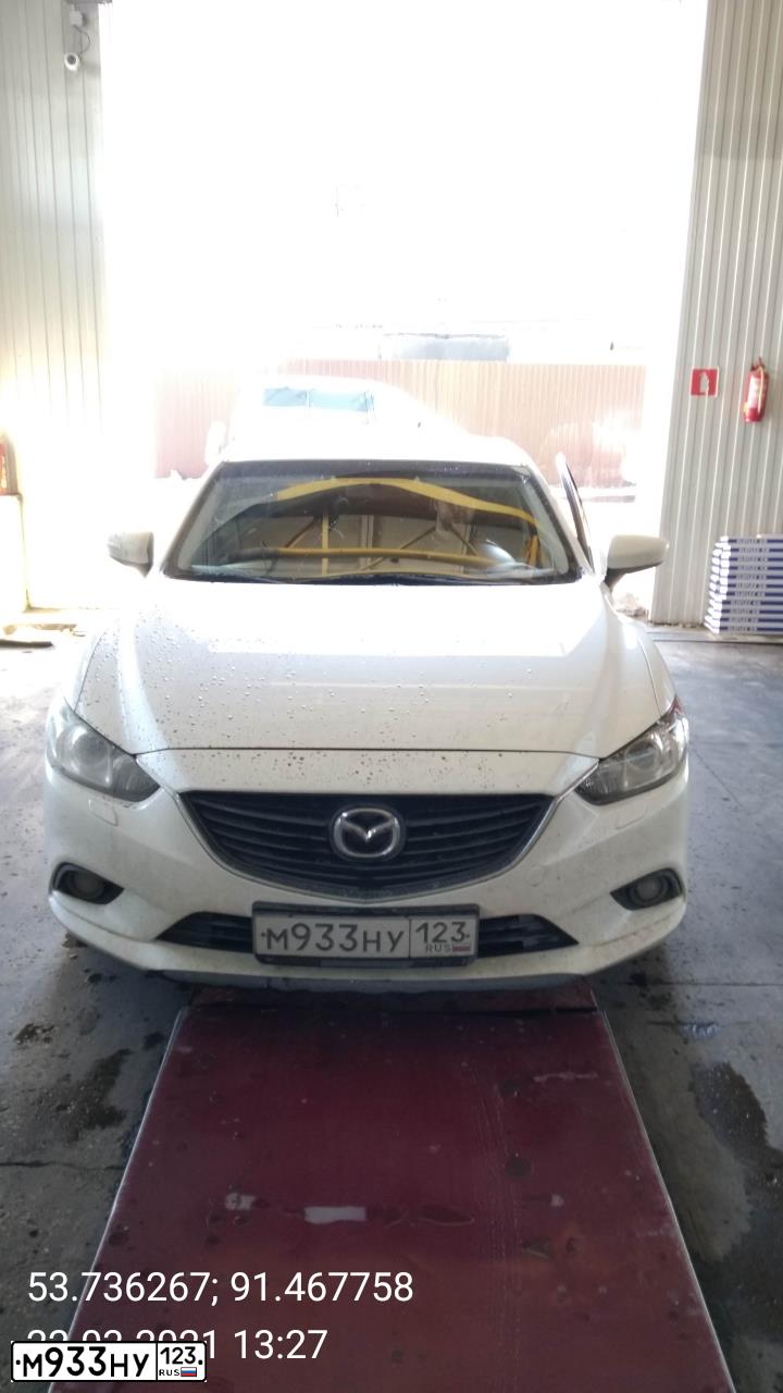 Фото автомобиля MAZDA 6, 2014 — госномер М998КУ19. Цвет: Белый