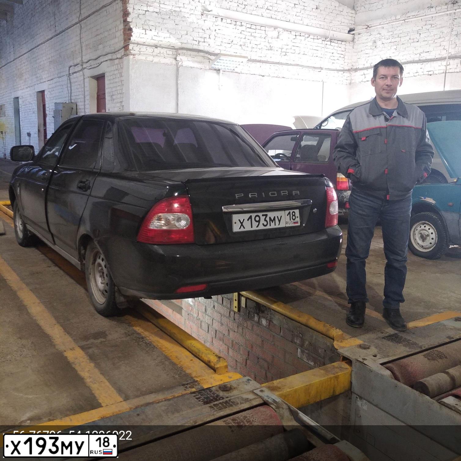 Фото автомобиля LADA 2170 PRIORA, 2008 — госномер Р357СО159. Цвет: Темно-зеленый