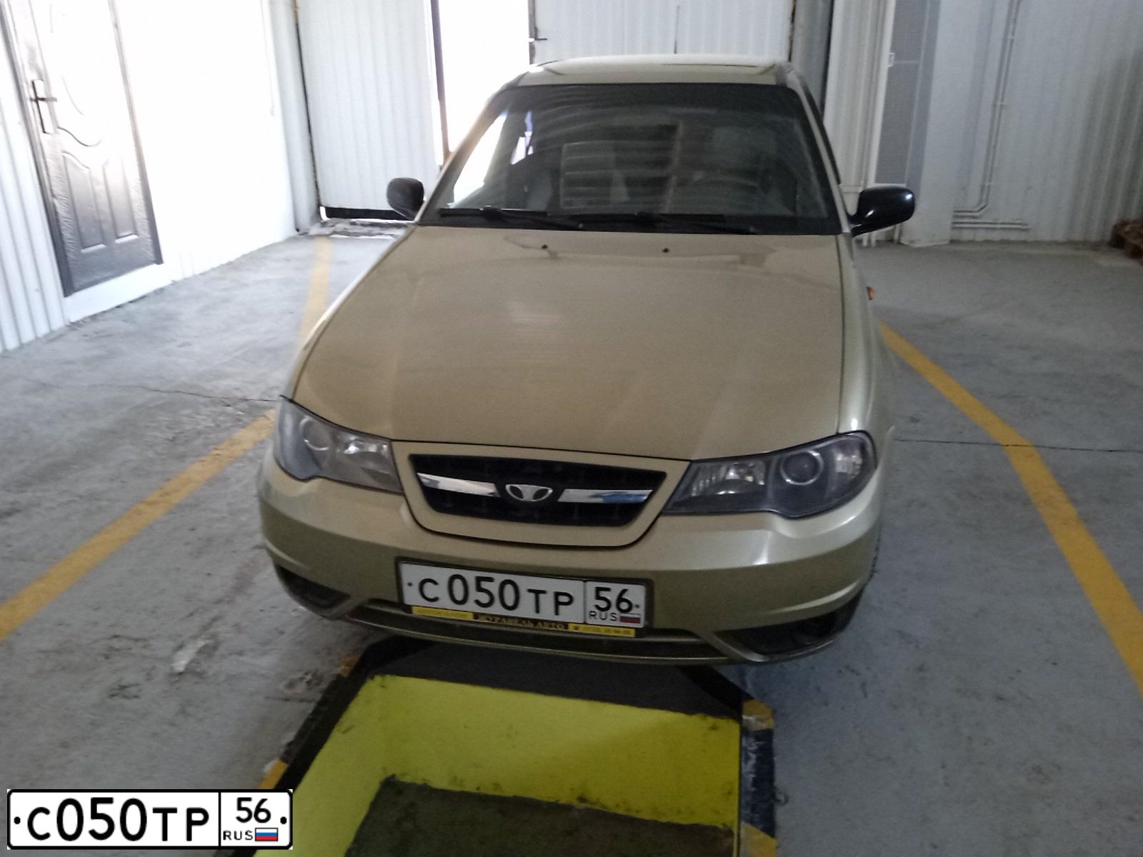 Фото автомобиля DAEWOO NEXIA, 2011 — госномер С050ТР56. Цвет: ПЕСОЧНО-БЕЖЕВЫЙ