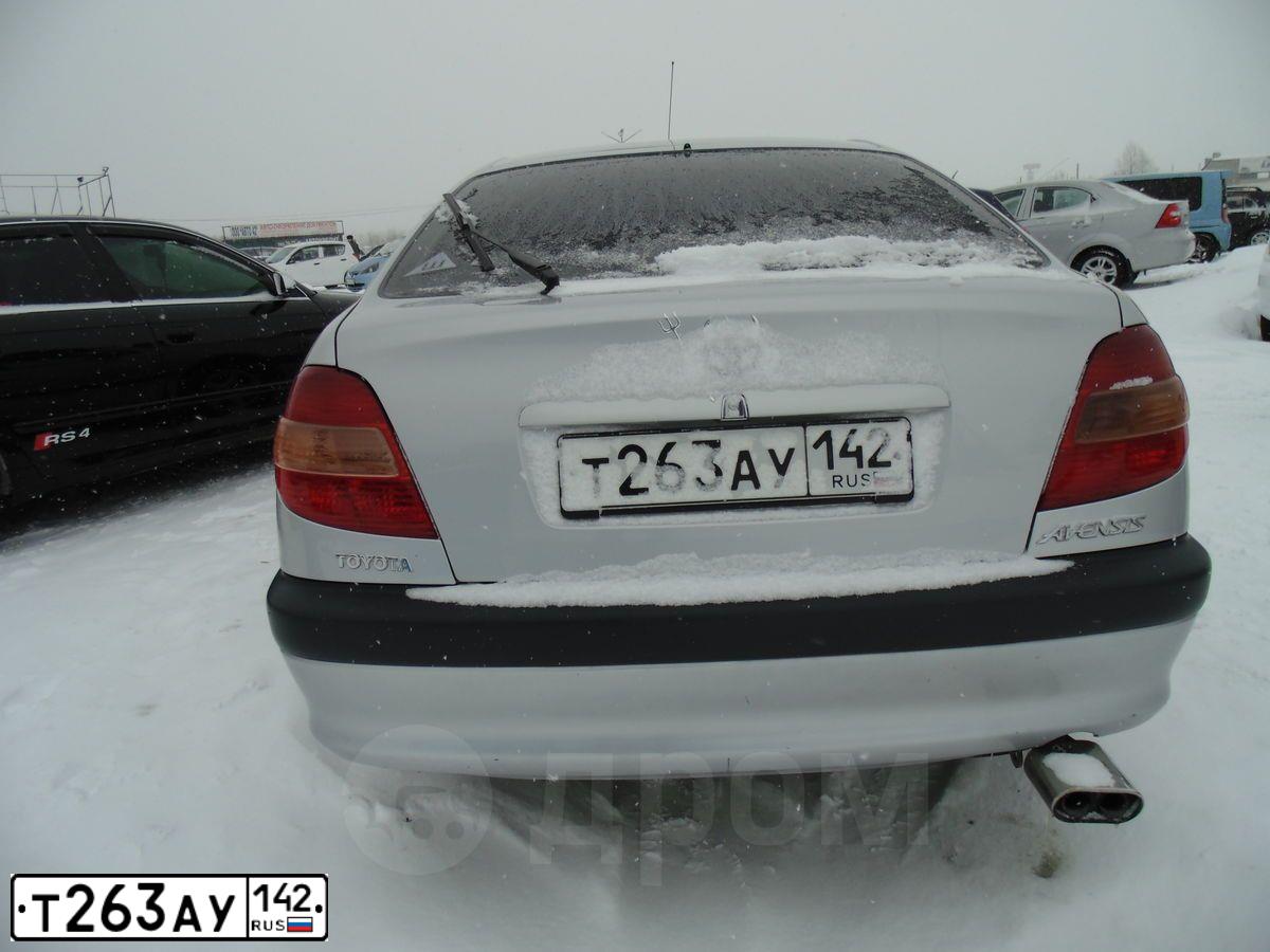 Фото автомобиля TOYOTA AVENSIS, 2001 — госномер М435РВ142. Цвет: Серебристый