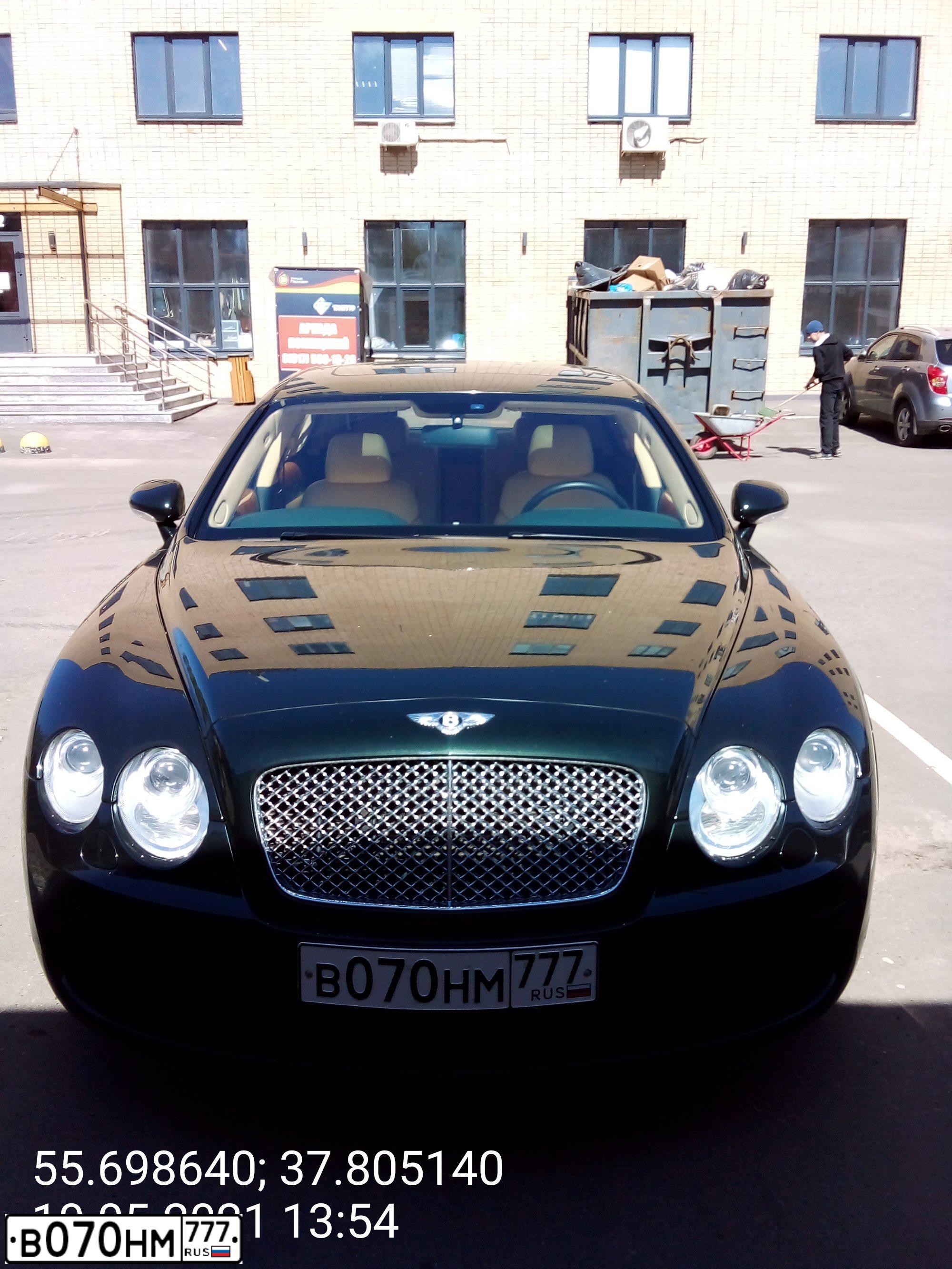 Фото автомобиля BENTLEY CONTINENTAL, 2007 — госномер Т026УМ198. Цвет: ЗЕЛЕНЫЙ