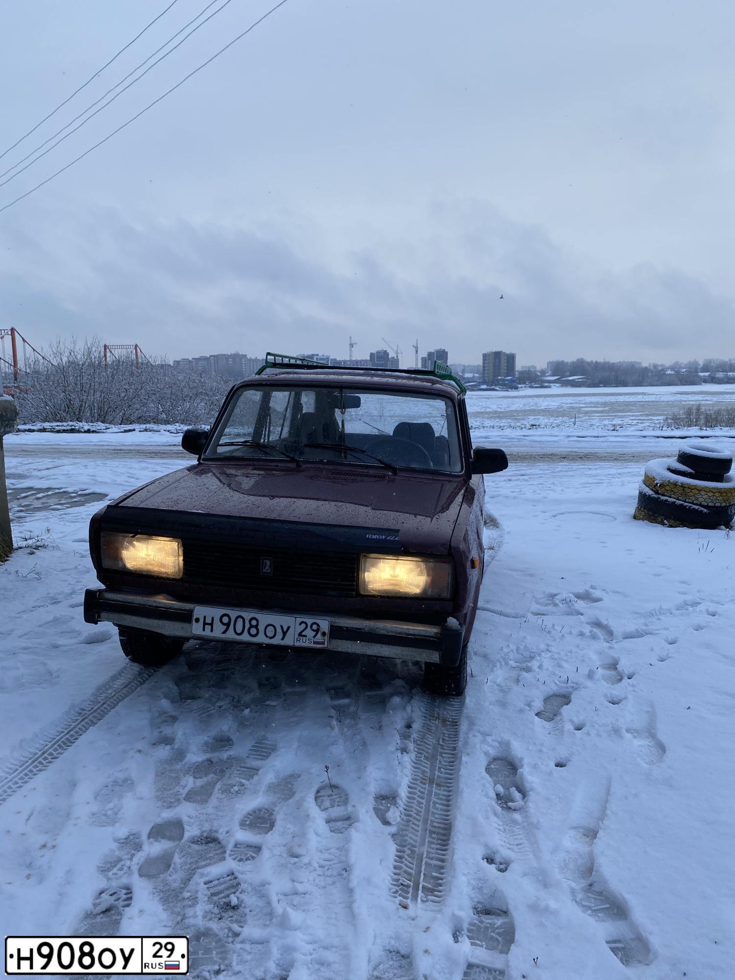 Фото автомобиля LADA 2104, 2002 — госномер Н908ОУ29. Цвет: ТЕМНО-БОРДОВЫЙ