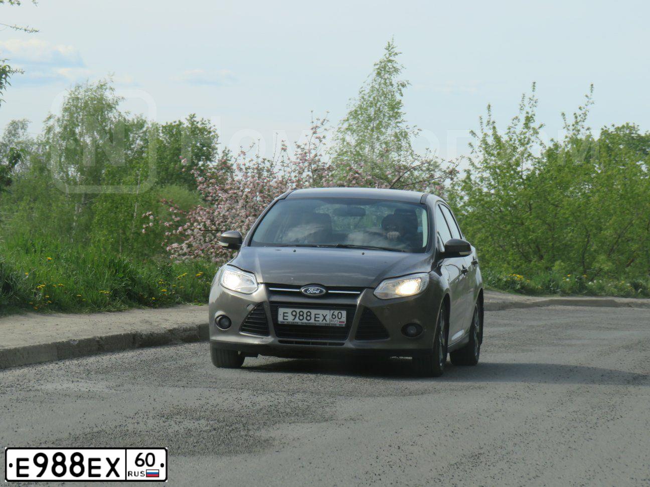 Фото автомобиля FORD FOCUS, 2011 — госномер У522ОМ198