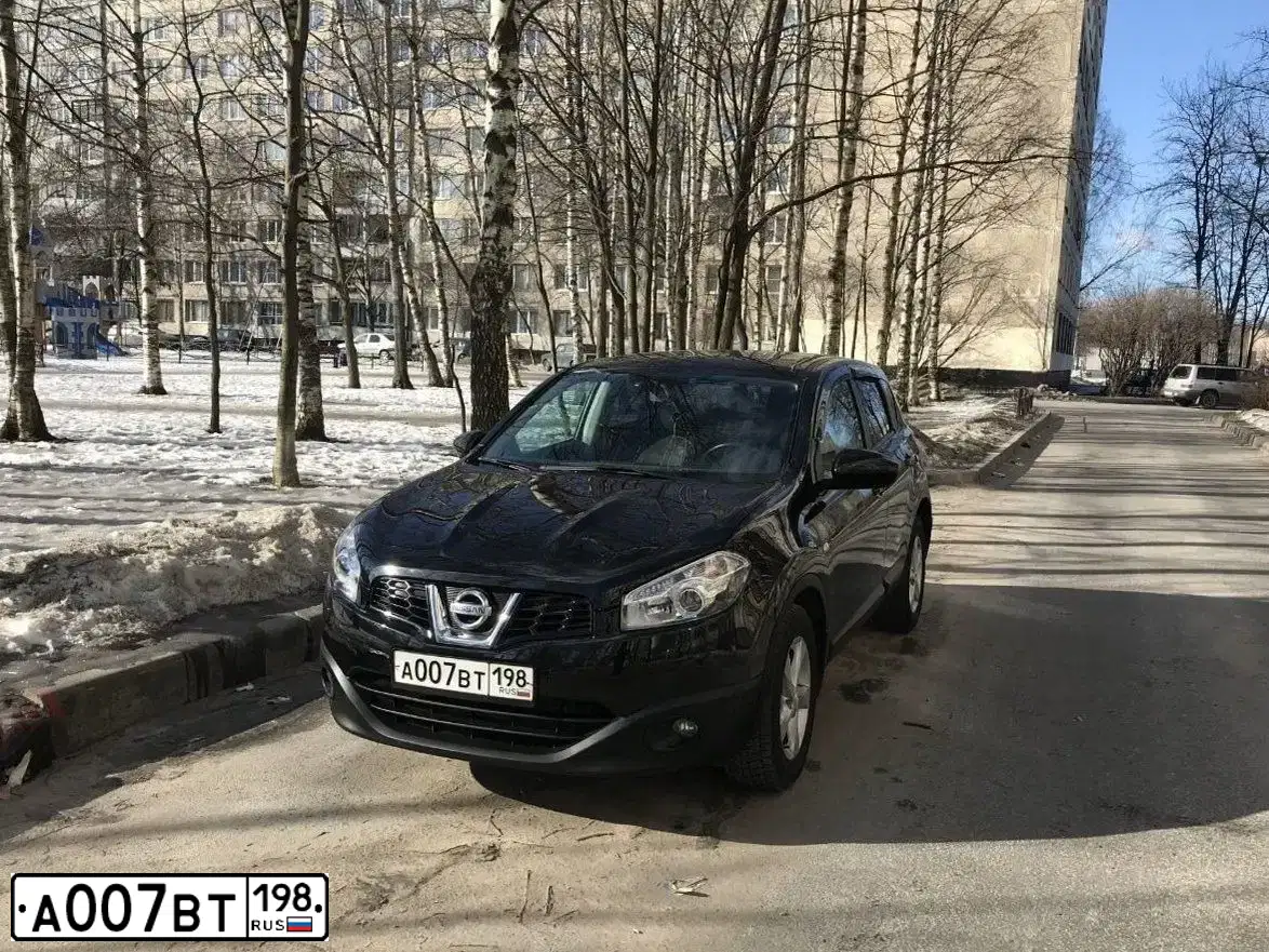 Фото автомобиля NISSAN QASHQAI, 2010 — госномер А007ВТ198. Цвет: ЧЕРНЫЙ
