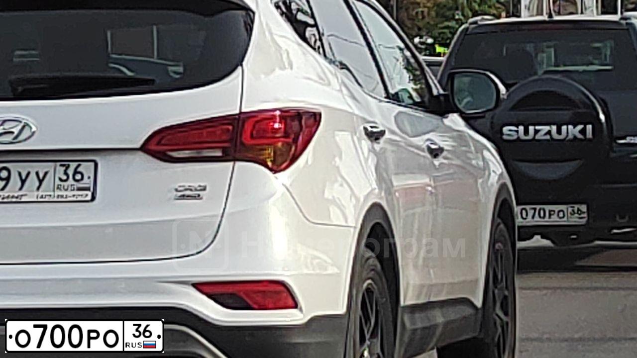 Фото автомобиля FORD FOCUS, 2006 — госномер Р321РВ48. Цвет: СЕРЕБРИСТЫЙ