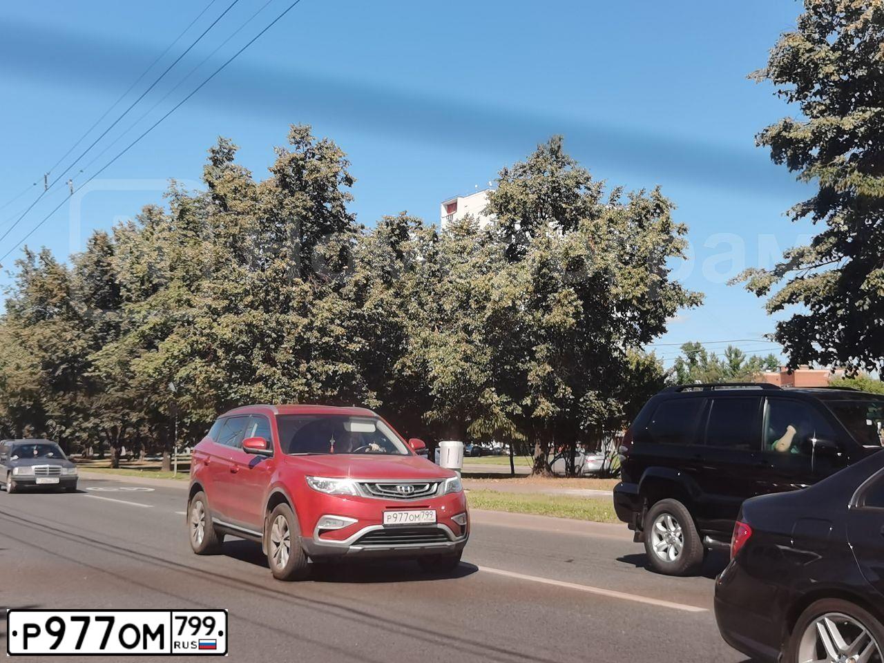 Фото автомобиля GEELY ATLAS, 2019 — госномер К682ТВ124