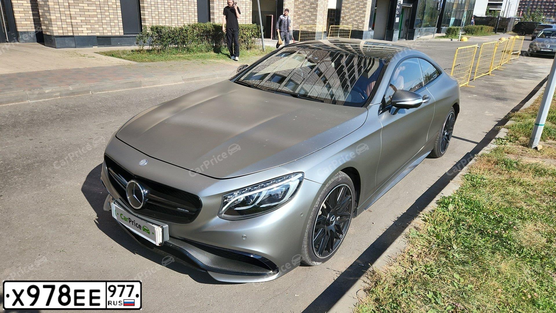 Фото автомобиля МЕРСЕДЕС-БЕНЦ S 63 AMG, 2015 — госномер Х978ЕЕ977. Цвет: СЕРЫЙ