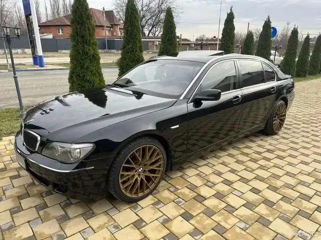 Фото автомобиля BMW SERIE 7, 2007 — госномер Е793ТТ193. Цвет: ЧЕРНЫЙ