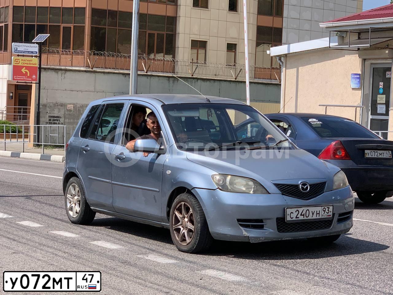 Фото автомобиля ФОРД МОНДЕО, 2003 — госномер У072МТ47. Цвет: ТЕМНО-СИНИЙ