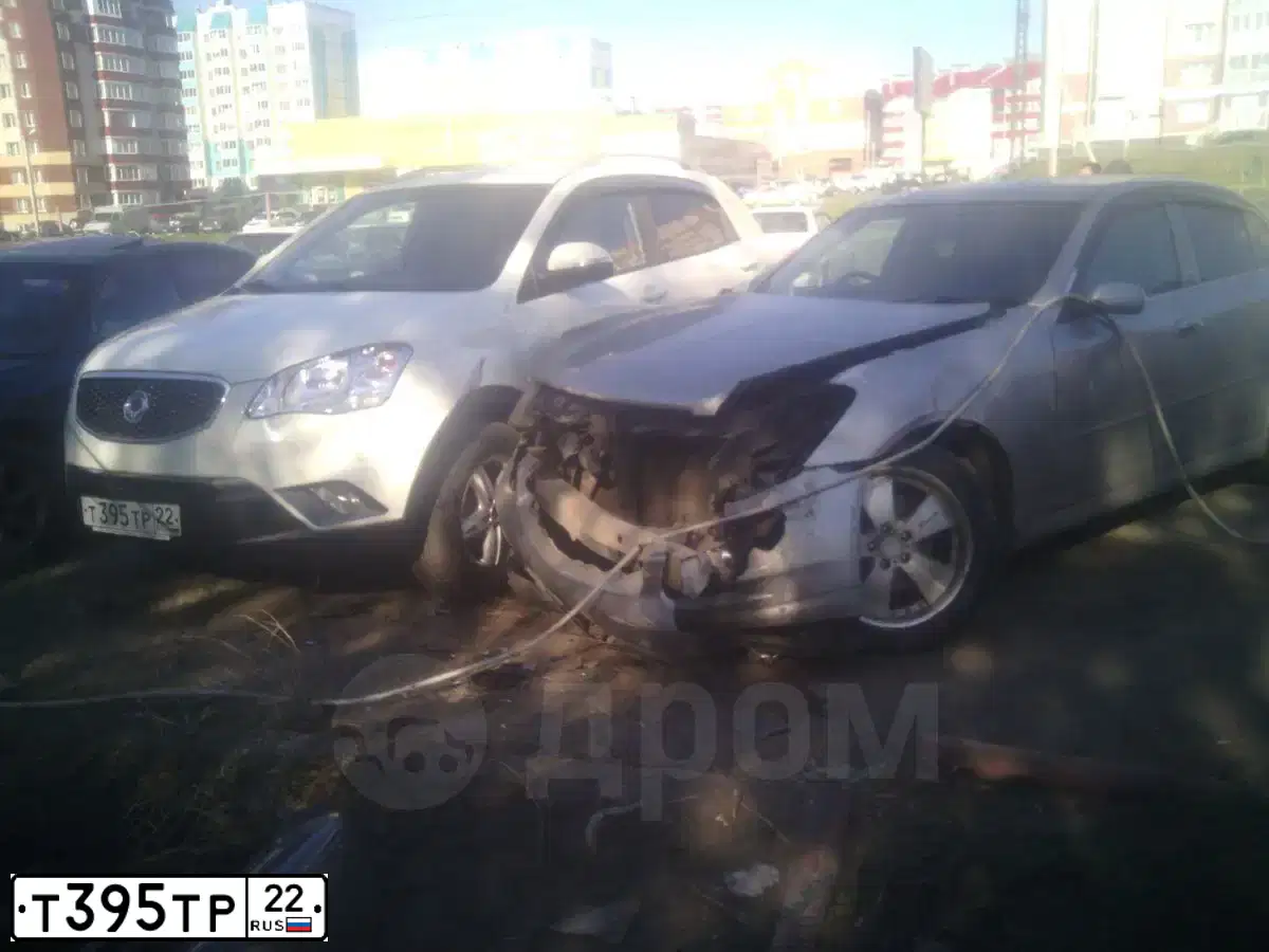 Фото автомобиля SSANGYONG ACTYON, 2011 — госномер Р817АС154. Цвет: Белый