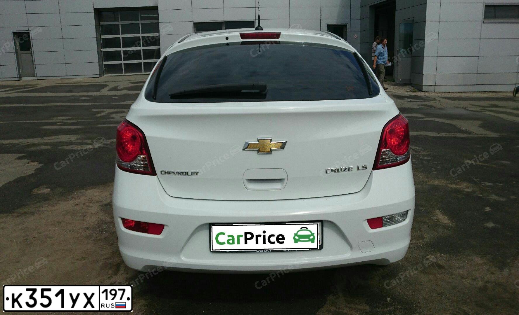 Фото автомобиля CHEVROLET CRUZE, 2012 — госномер С815МО750. Цвет: БЕЛЫЙ