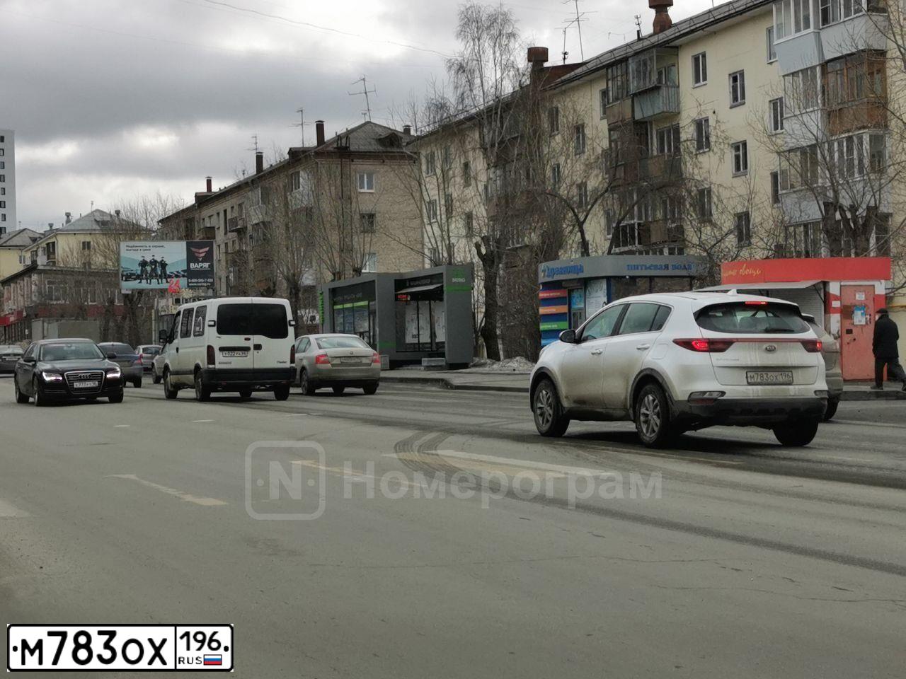 Фото автомобиля HYUNDAI CRETA, 2016 — госномер Е747РХ21. Цвет: ЧЕРНЫЙ