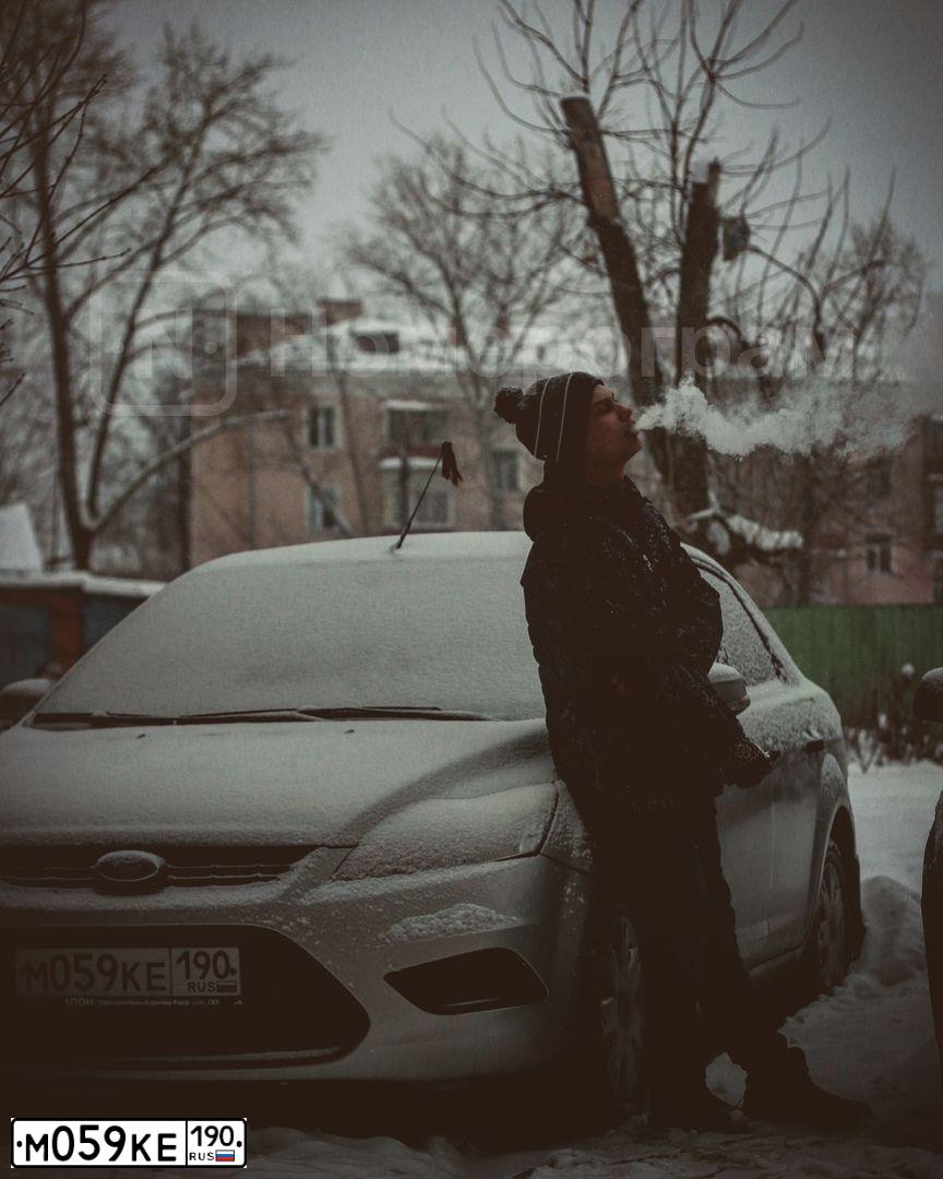 Фото автомобиля FORD FOCUS, 2010 — госномер М059КЕ190. Цвет: Серый