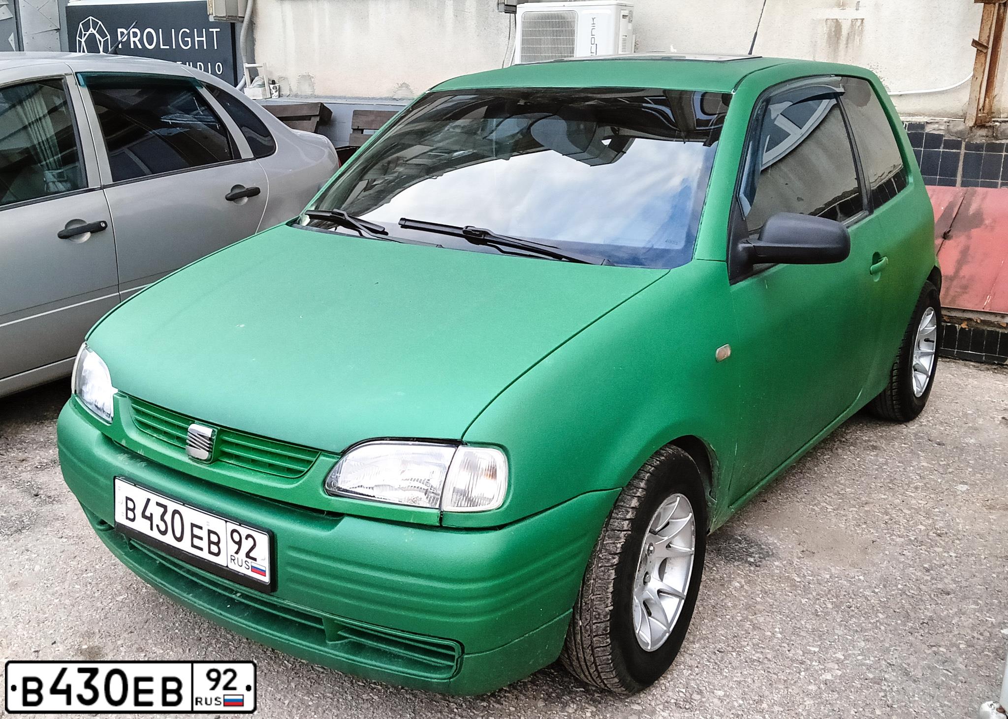 Фото автомобиля SEAT AROSA, 1997 — госномер В430ЕВ92. Цвет: ЗЕЛЕНЫЙ