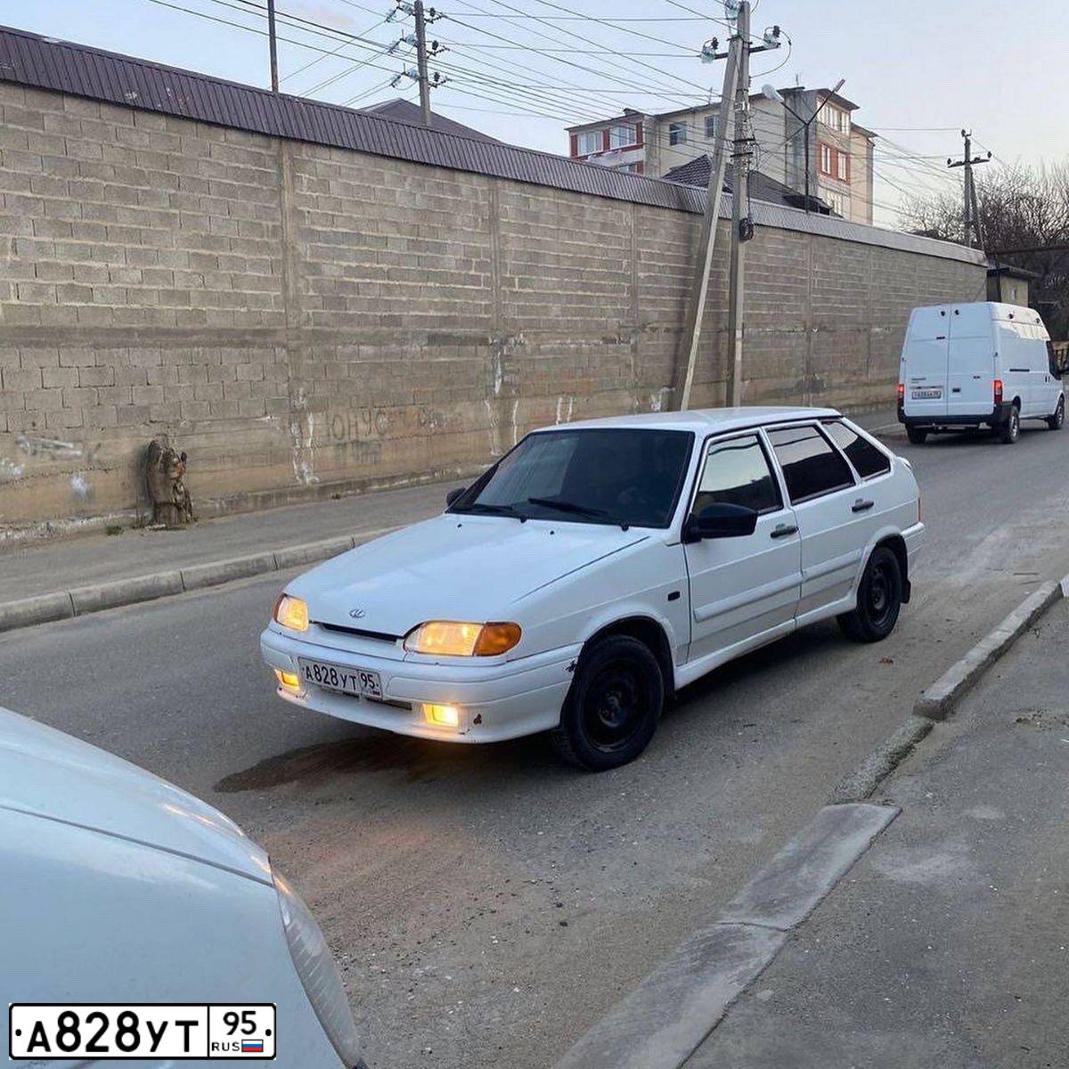 Фото автомобиля LADA 2114 SAMARA, 2012 — госномер Т796ХК05. Цвет: Белый