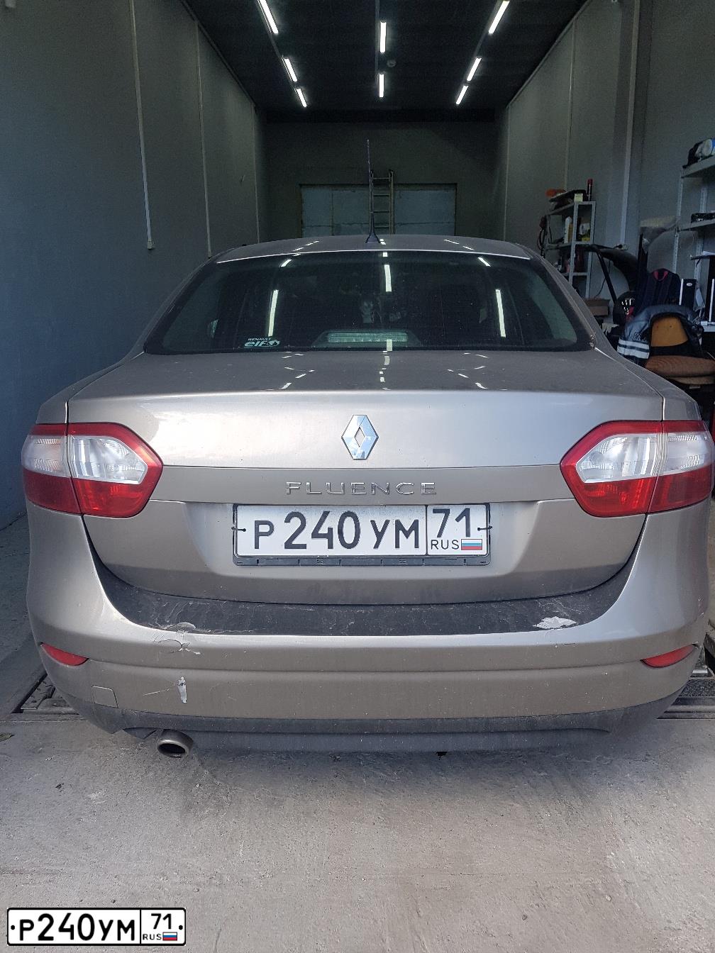 Фото автомобиля RENAULT FLUENCE, 2012 — госномер Р240УМ71. Цвет: БЕЖЕВЫЙ