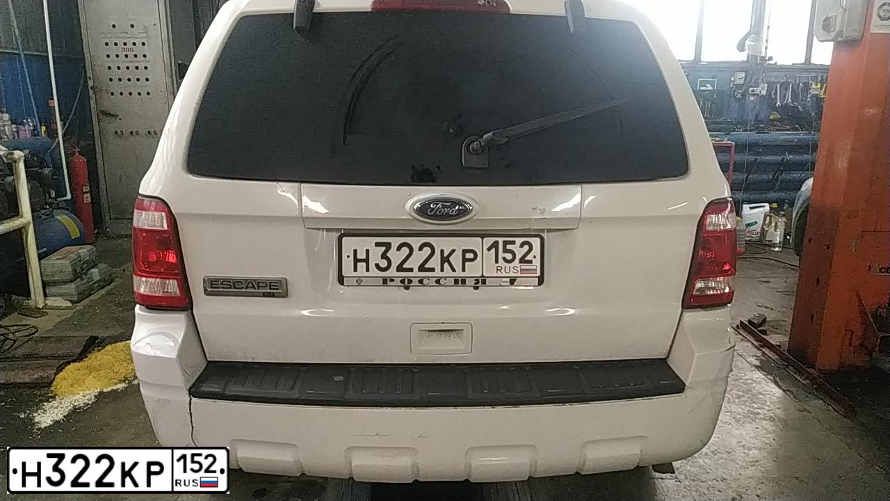 Фото автомобиля FORD ESCAPE, 2010 — госномер Н322КР152. Цвет: БЕЛЫЙ