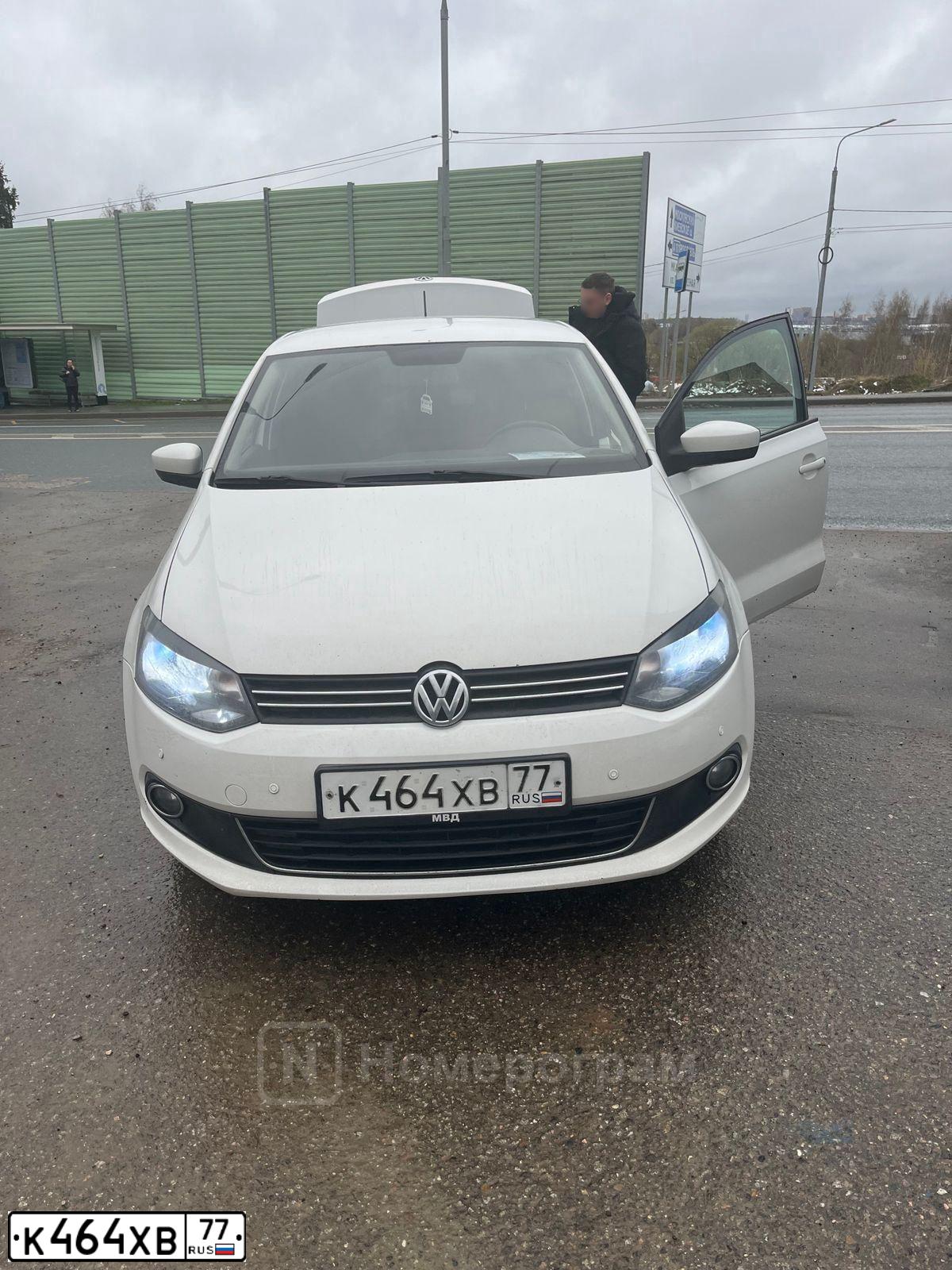 Фото автомобиля LADA 2106, 1997 — госномер К464ХВ77. Цвет: ЗЕЛЕНЫЙ ТЕМНЫЙ