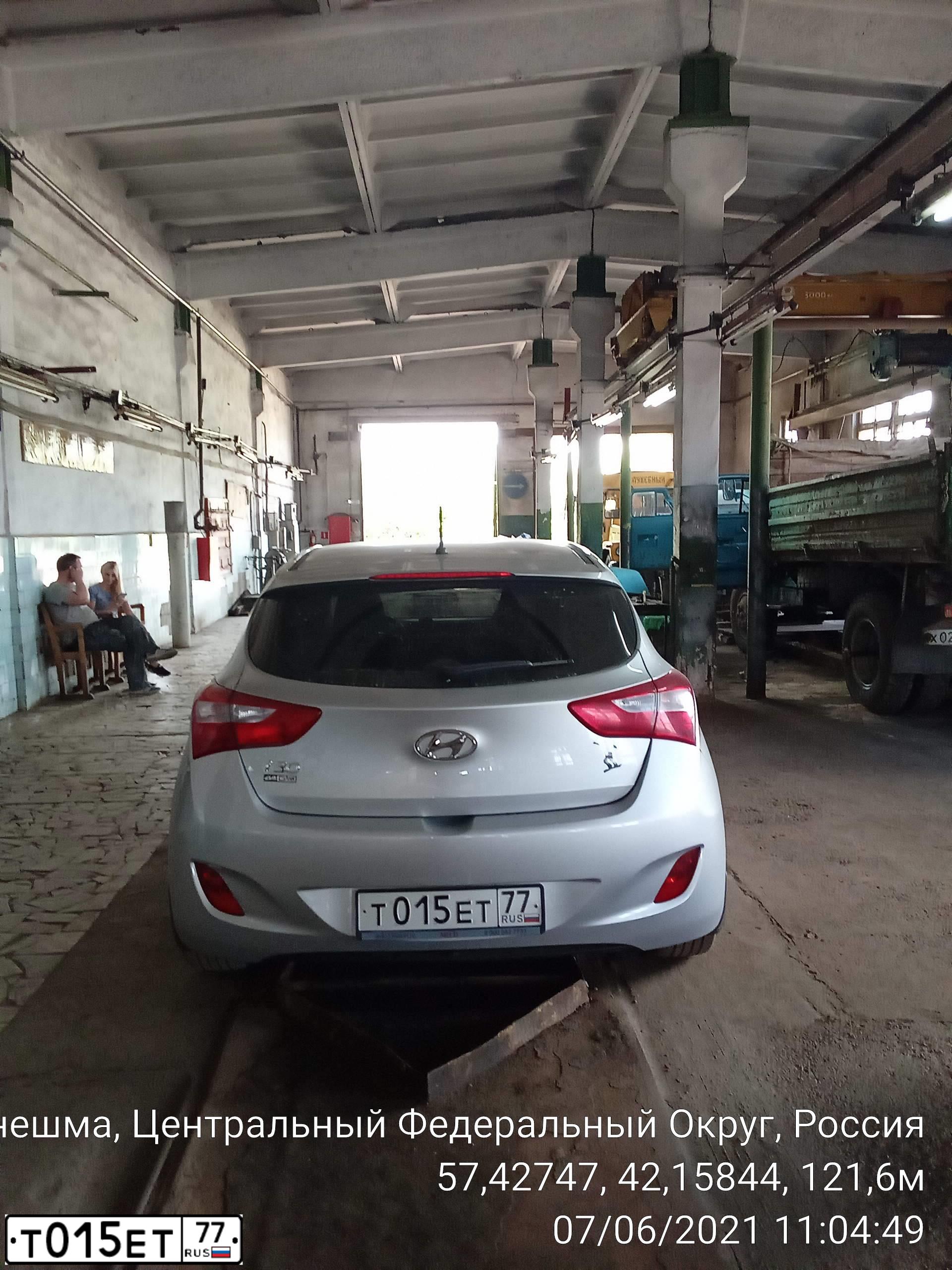 Фото автомобиля HYUNDAI I30, 2013 — госномер В944МК37. Цвет: СЕРЕБРИСТЫЙ
