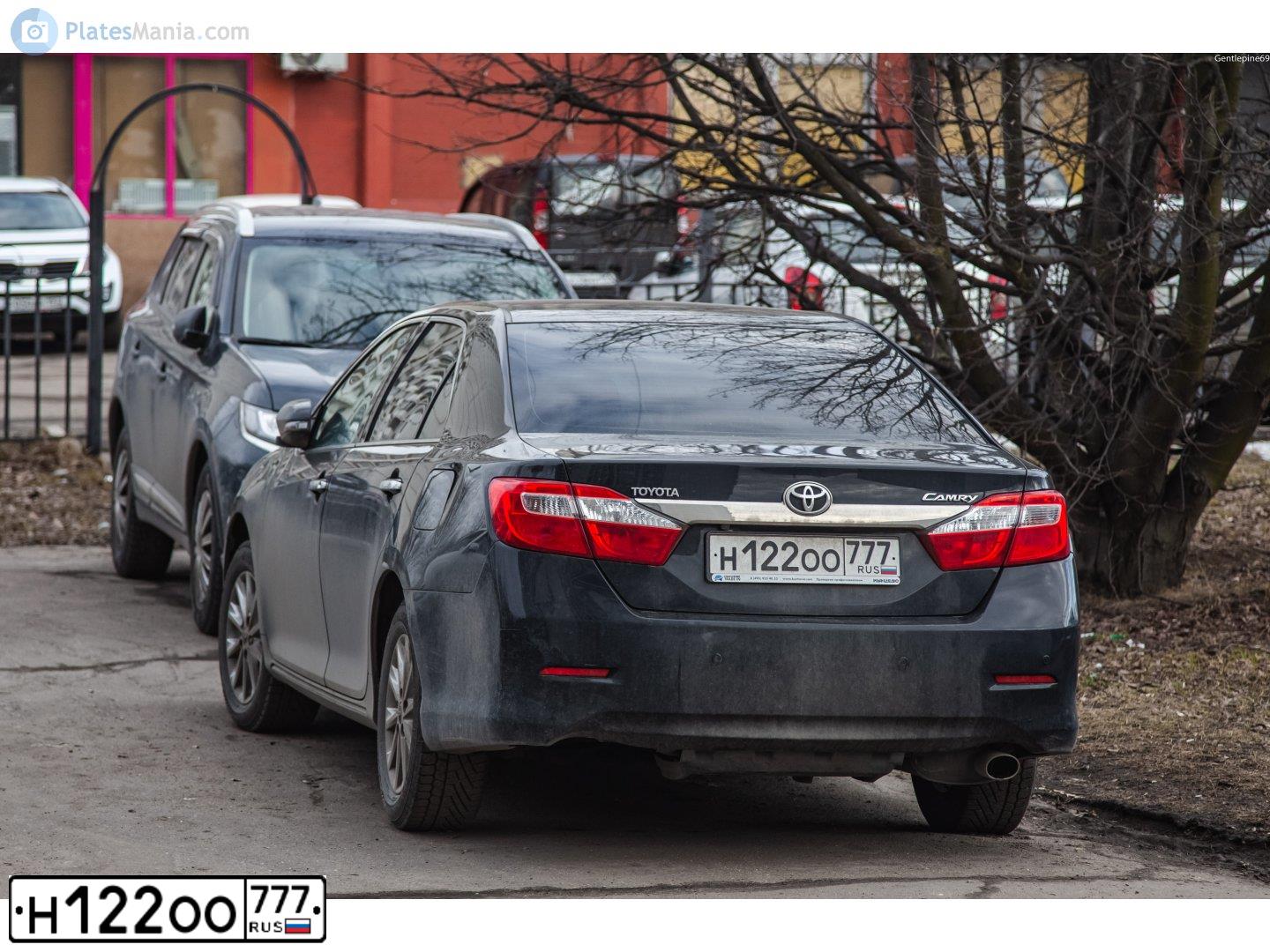 Фото автомобиля TOYOTA CAMRY, 2012 — госномер Н122ОО777. Цвет: ЧЕРНЫЙ МЕТАЛЛИК