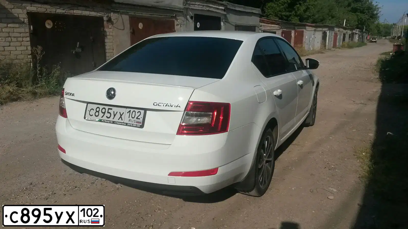 Фото автомобиля SKODA OCTAVIA, 2016 — госномер С895УХ102. Цвет: Белый