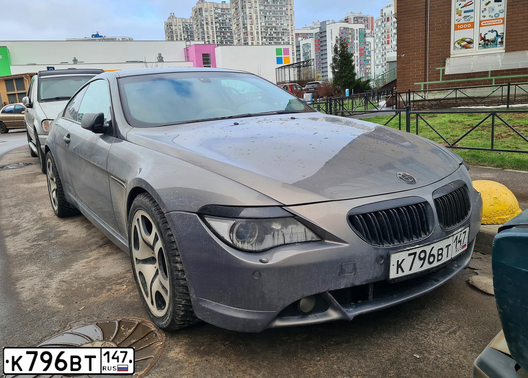Фото автомобиля BMW SERIE 6, 2004 — госномер К796ВТ147. Цвет: СЕРЫЙ