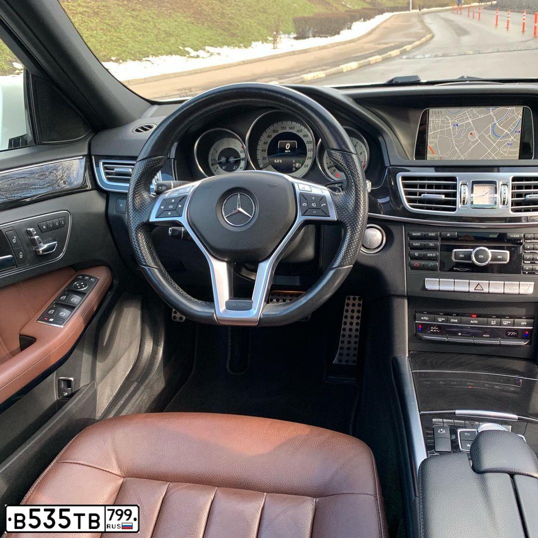 Фото автомобиля MERCEDES S-KLASSE, 2015 — госномер Т500ВС05. Цвет: СЕРЫЙ