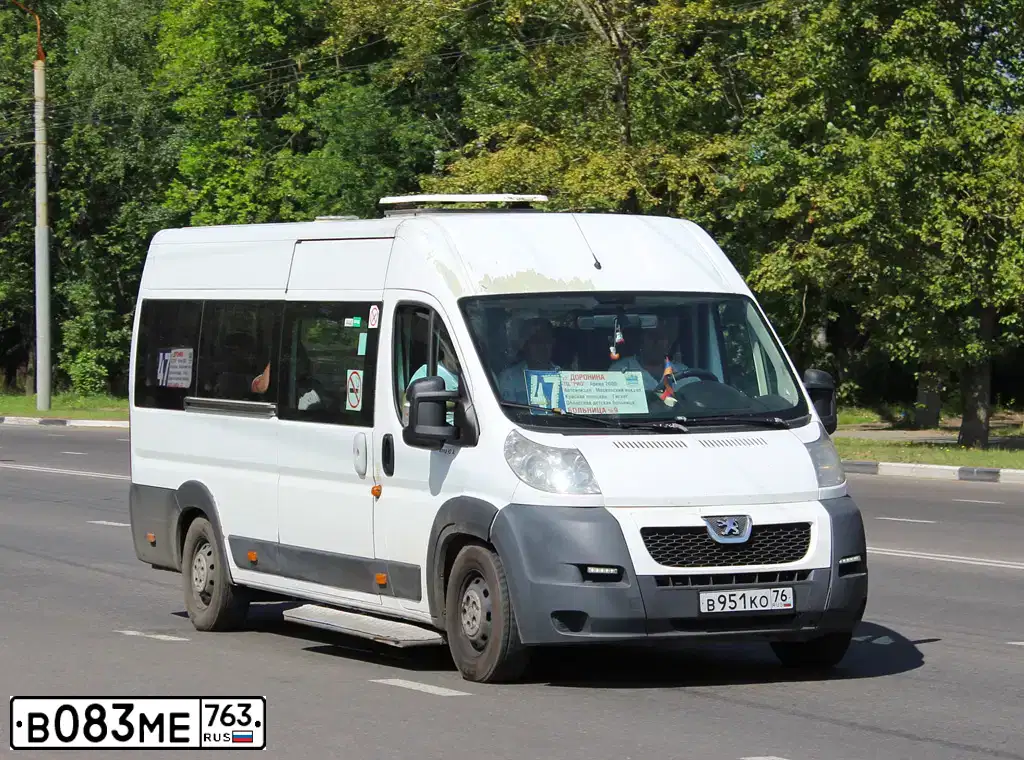 Фото автомобиля PEUGEOT BOXER, 2012 — госномер В083МЕ763. Цвет: Белый