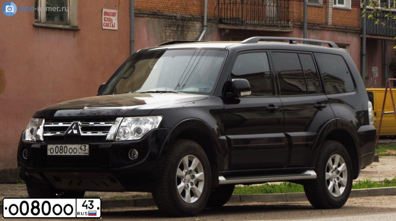 Фото автомобиля MITSUBISHI PAJERO, 2011 — госномер С970ТР43. Цвет: ЧЕРНЫЙ