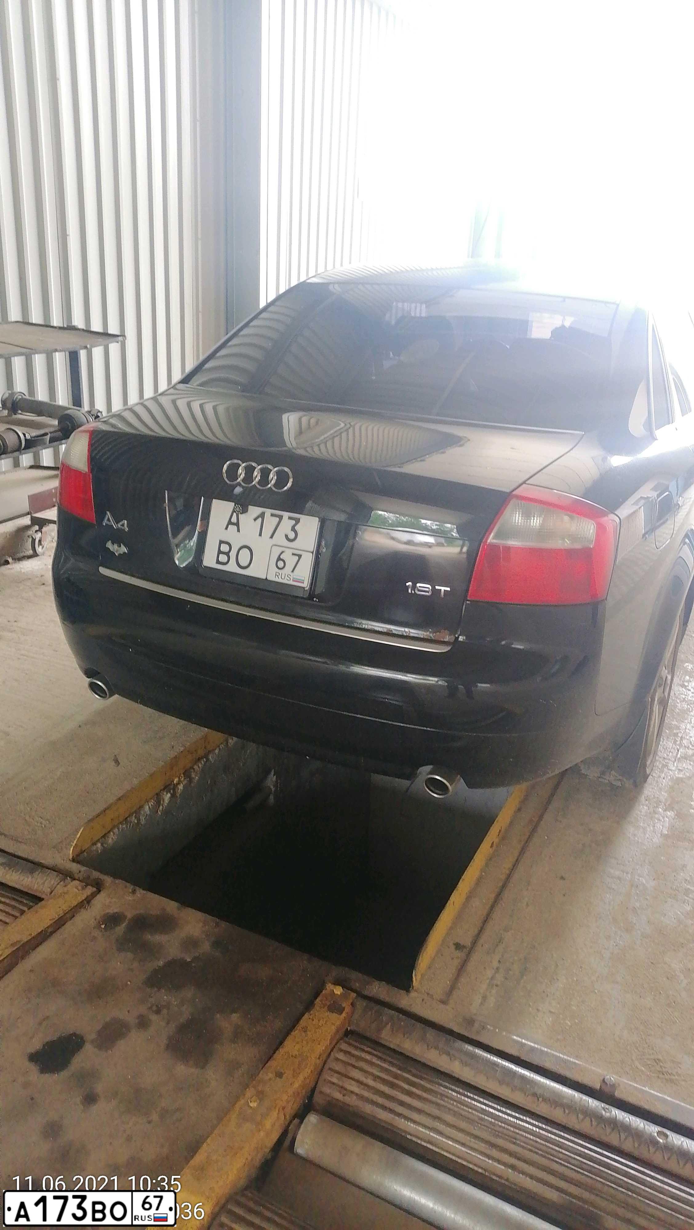 Фото автомобиля AUDI A4, 2004 — госномер А173ВО67. Цвет: ЧЕРНЫЙ