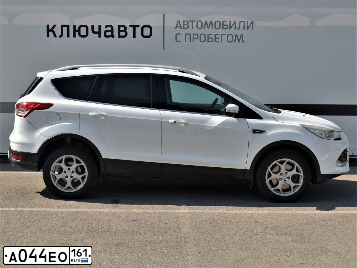 Фото автомобиля FORD KUGA, 2014 — госномер М764АН180. Цвет: Белый