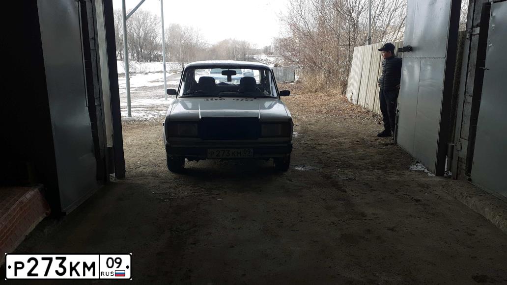 Фото автомобиля LADA 2107, 2008 — госномер Р273КМ09. Цвет: ЯРКО-БЕЛЫЙ