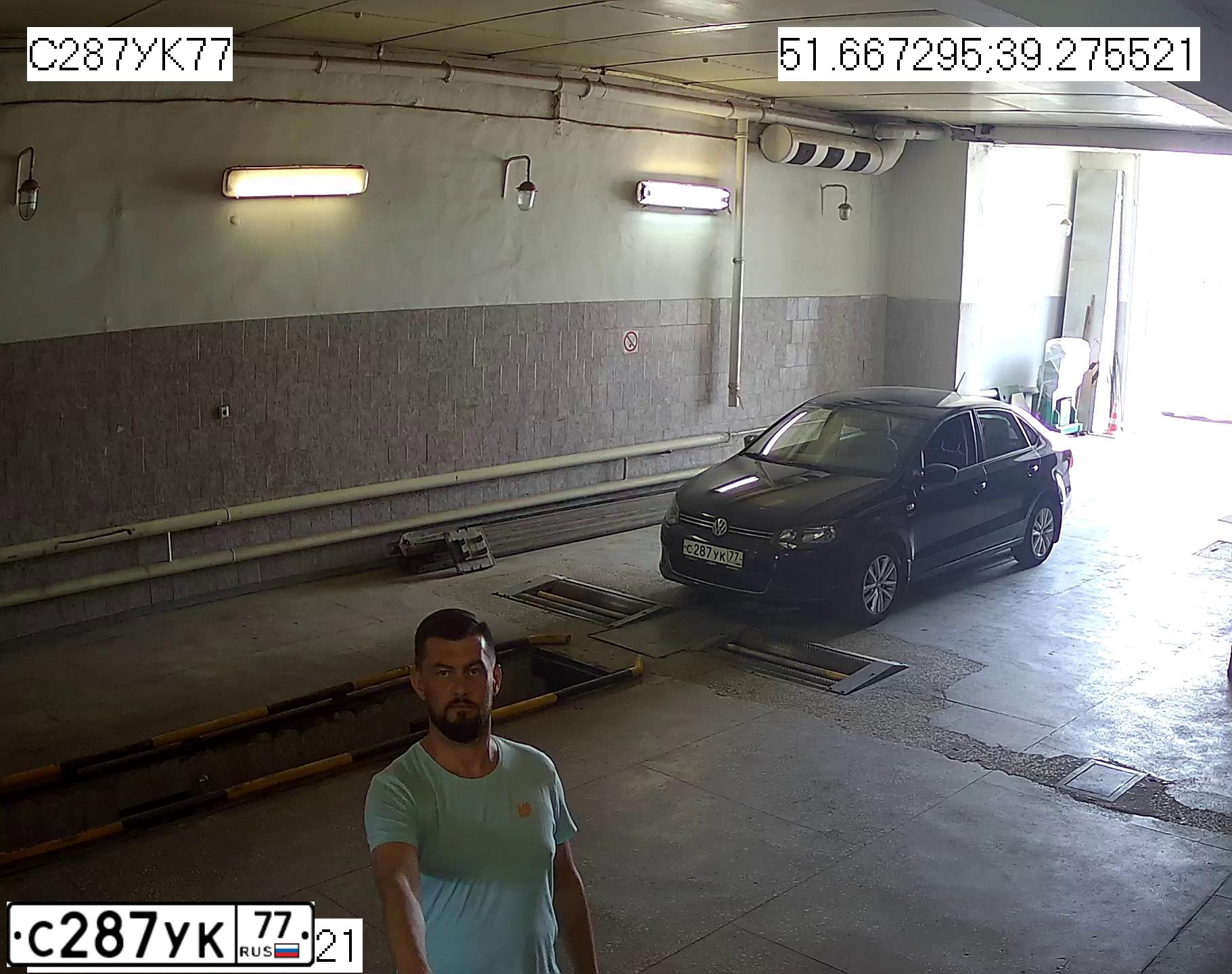 Фото автомобиля VOLKSWAGEN POLO, 2013 — госномер С287УК77. Цвет: ЧЕРНЫЙ