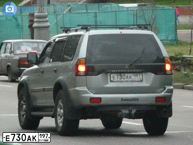 Фото автомобиля MITSUBISHI MONTERO, 2001 — госномер Р707КТ05