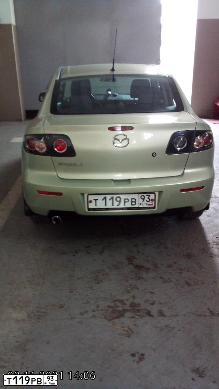 Фото автомобиля MAZDA 3, 2008 — госномер Т119РВ93. Цвет: ЗОЛОТИСТЫЙ