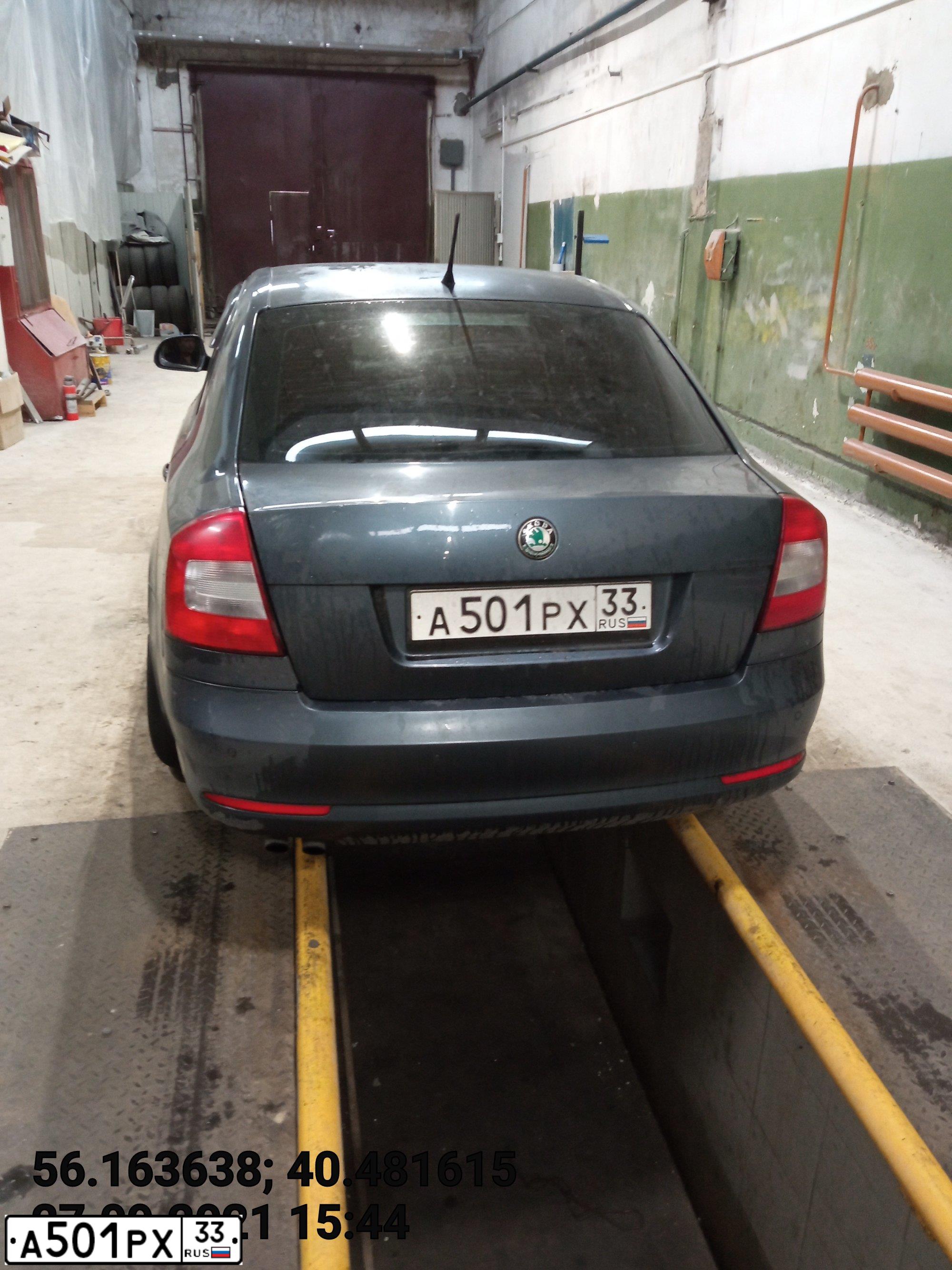 Фото автомобиля SKODA OCTAVIA, 2011 — госномер А501РХ33. Цвет: ТЕМНО-СЕРЫЙ
