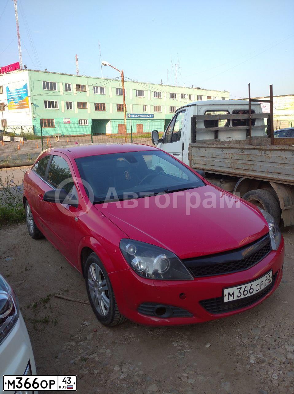 Фото автомобиля OPEL ASTRA, 2008 — госномер М366ОР43. Цвет: Красный