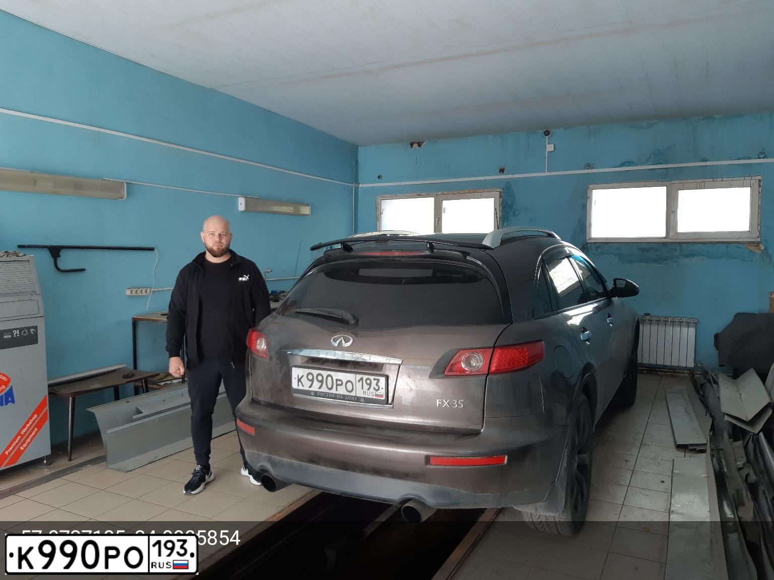 Фото автомобиля INFINITI FX 35, 2003 — госномер Р396ХК60. Цвет: Коричневый