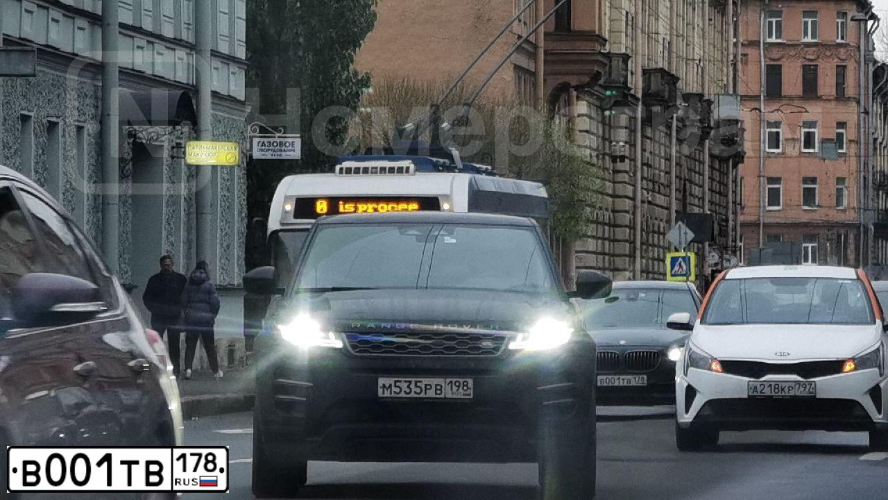Фото автомобиля BMW W SERIE 7, 2014 — госномер В001ТВ178. Цвет: ЧЕРНЫЙ