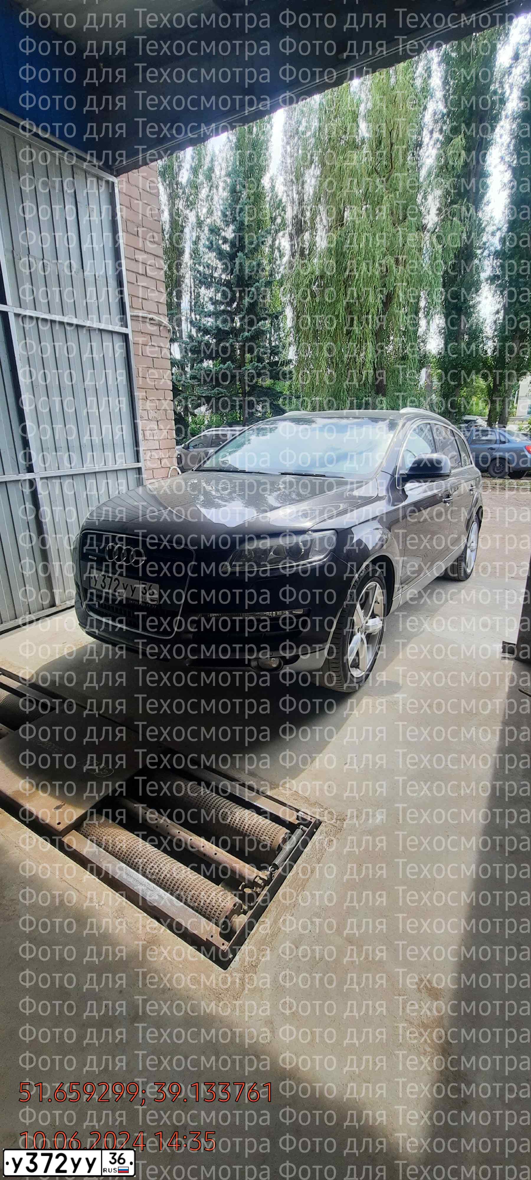Фото автомобиля AUDI Q7, 2005 — госномер О844НЕ136. Цвет: ТЕМНО-СЕРЫЙ