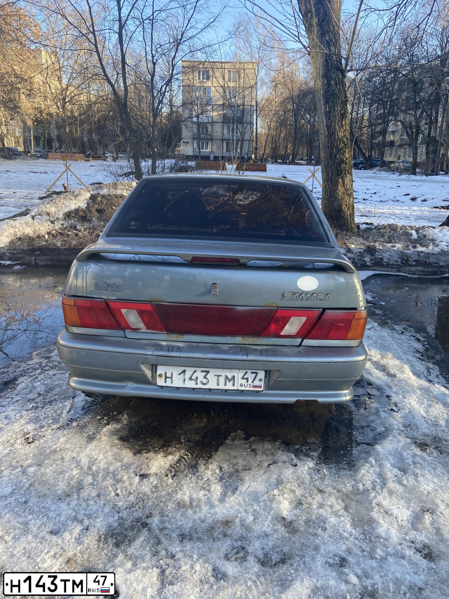Фото автомобиля LADA 2115 SAMARA, 2006 — госномер М647АХ53. Цвет: СРЕДНИЙ СЕРО-ЗЕЛЕНЫЙ МЕТ.