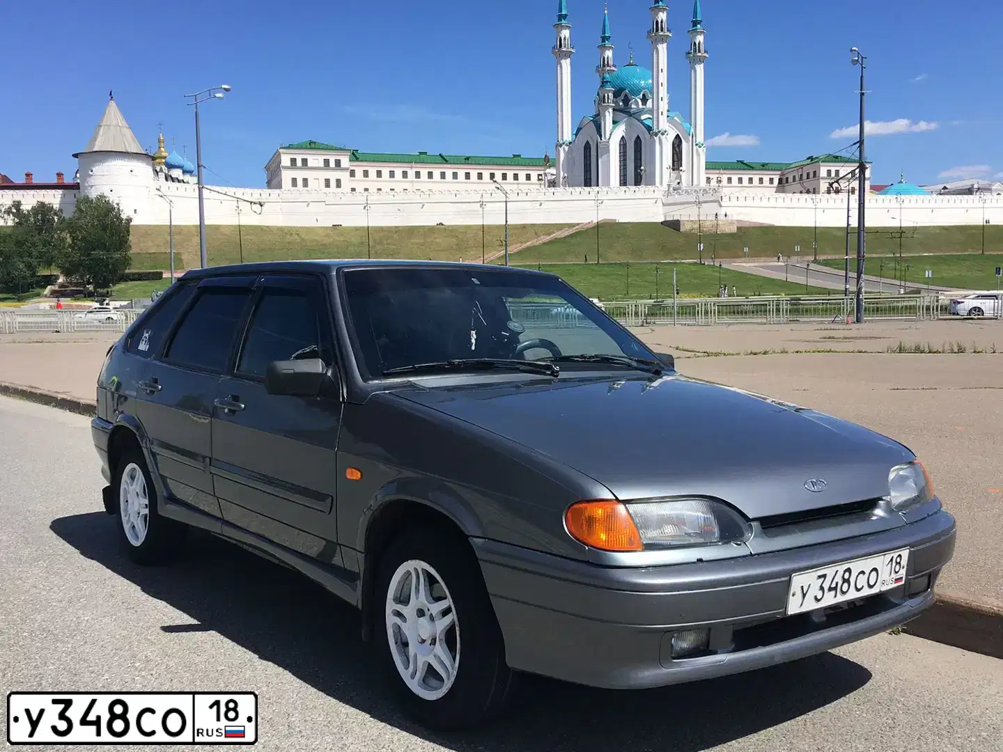 Фото автомобиля LADA 2113 SAMARA, 2008 — госномер С939ТС18. Цвет: Темно-зеленый