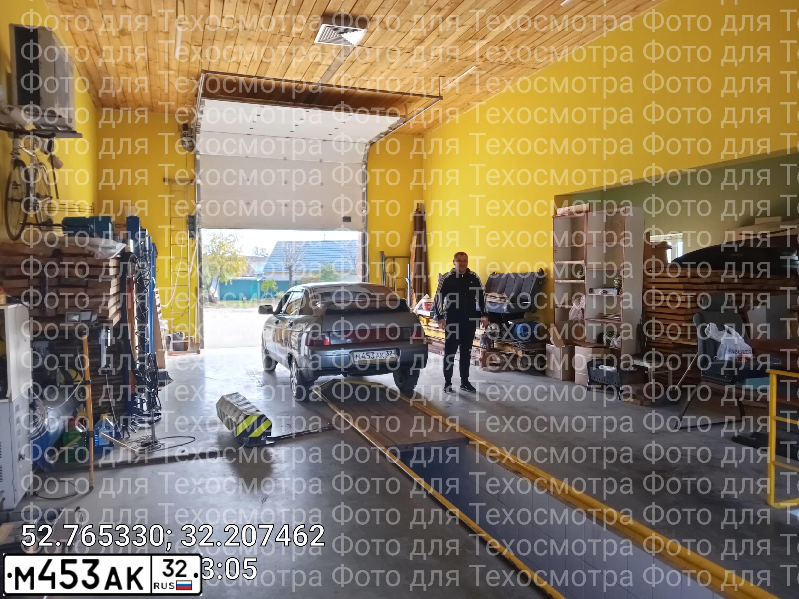 Фото автомобиля LADA 2112 LADA, 2006 — госномер М453АК32. Цвет: СЕРО-ЗЕЛЕНЫЙ